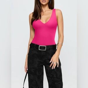 ReoRia Hot Pink Sleeveless Bodysuit